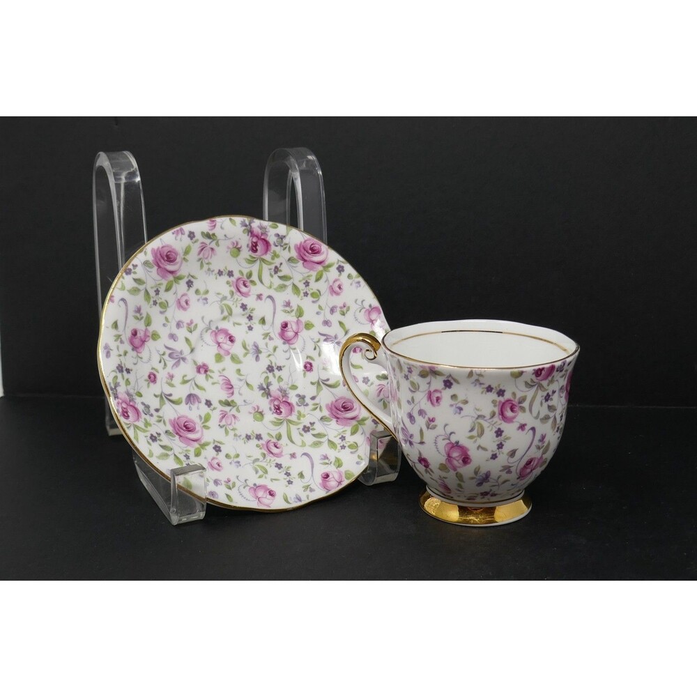 Windsor Fine Bone China England Vintage Gold Trim Cup & Saucer